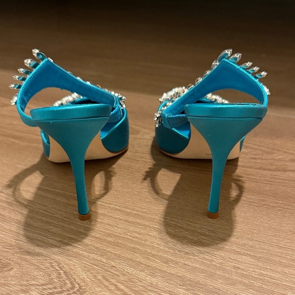 Manolo Blahnik Lurum Turquoise Satin Crystal Heels - Picture 4 of 7
